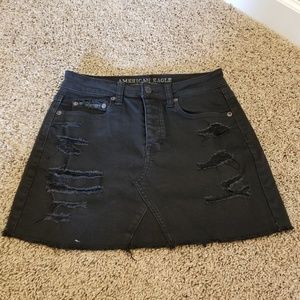 AMERICAN EAGLE distressed high waist black mini sk